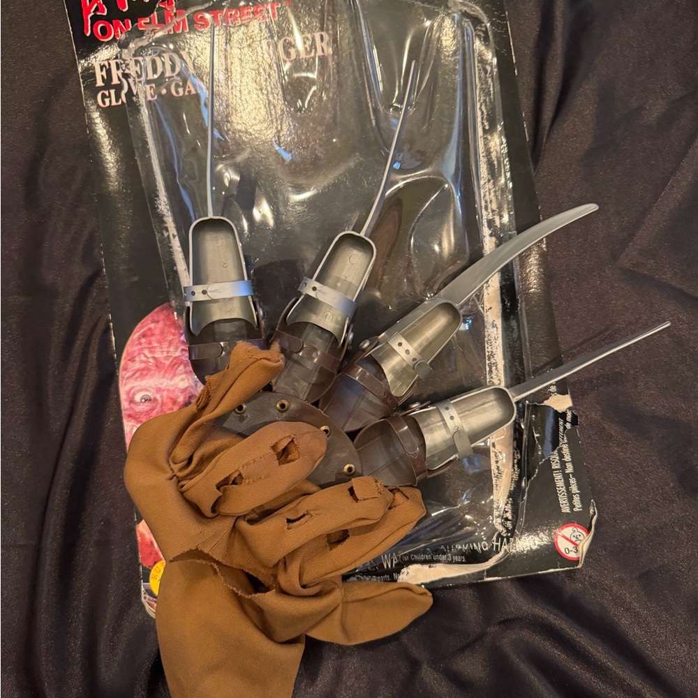 Halloween Freddy Krueger Style Men’s Brown Glove with Silver Finger Claws